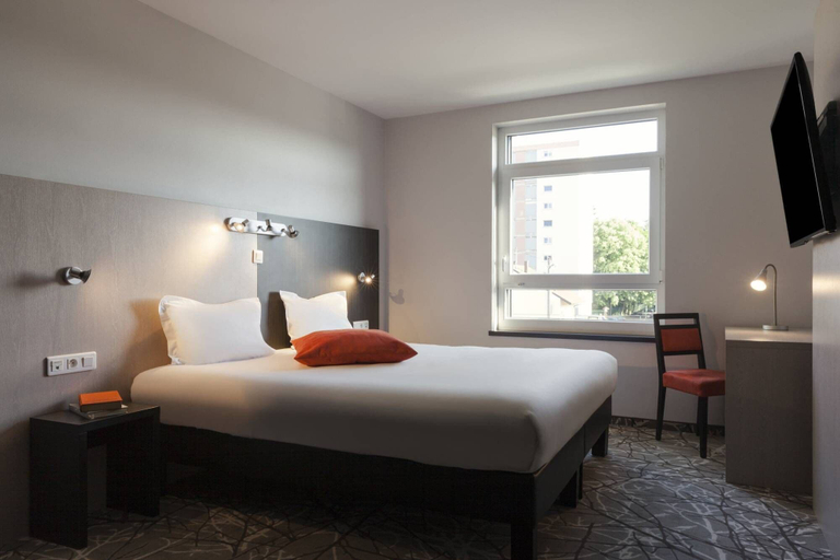 Bedroom 3, The Originals Boutique, Hôtel d'Alsace, Strasbourg Sud, Bas-Rhin