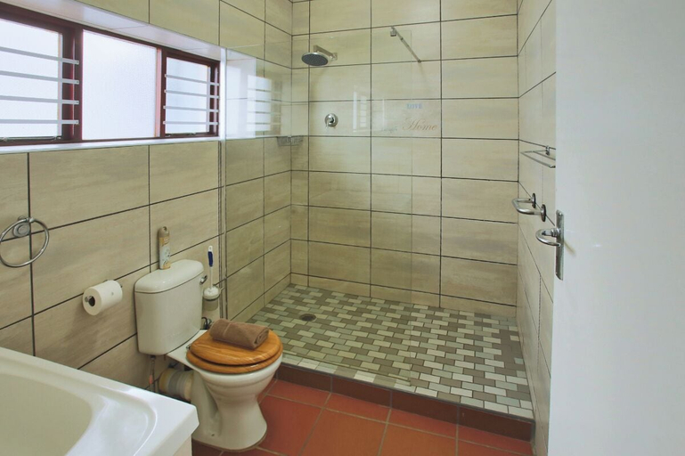 Bathroom 4, Sea Cottage, Langebaan 4-Sleeper, West Coast