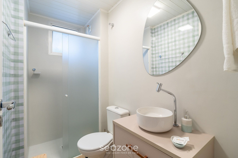 Bathroom, Apto Central a 600m da Beira-Mar Norte SGS0106, Florianopolis