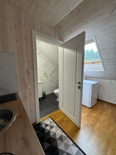 Bathroom 5, Kopa Cabana, Palangos