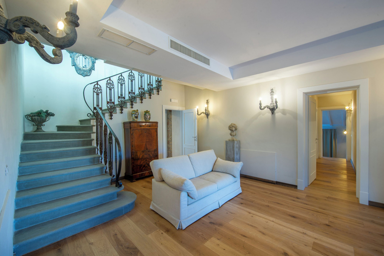 Living area 5, Villa Chianti With Infinity Pool And Vineyard View, Florence