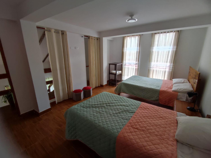 Others 3, casa edad dorada, Calca