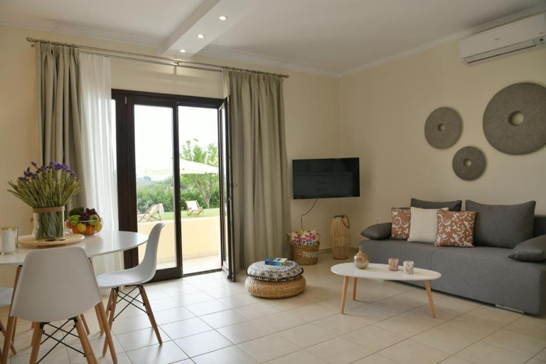 Others 3, Anemi Superior Deluxe Suite, Thessaly