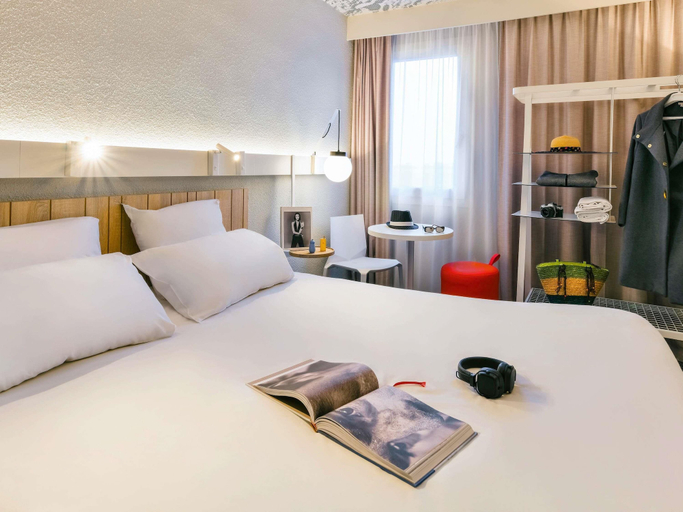 Bedroom 2, ibis Lyon Sud Saint-Rambert-d'Albon, Drôme