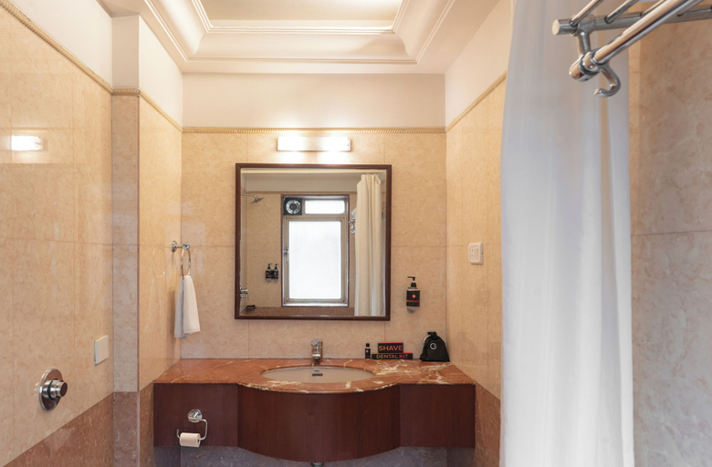 Bathroom 4, Ginger Hotel Thane, Thane