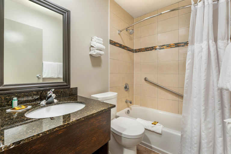 Bathroom 4, Best Western Plus Burnaby Hotel, Greater Vancouver