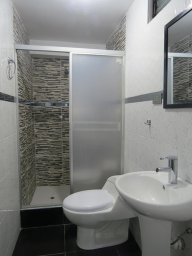 Bathroom 5, Hospedaje EL RINCONCITO II - Cerca al Aeropuerto Jauja, Jauja