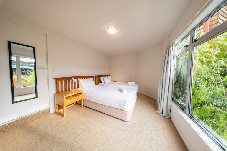 Bedroom 4, Powderhorn Chateau, Ruapehu