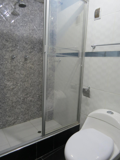 Bathroom 4, Hospedaje EL RINCONCITO II - Cerca al Aeropuerto Jauja, Jauja