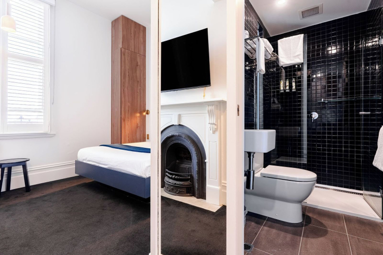 Bathroom 4, Middle Park Hotel, Melbourne