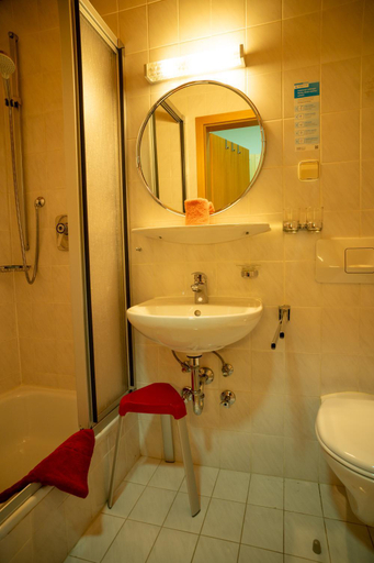 Bathroom 2, Haus Alpenlicht, Traunstein