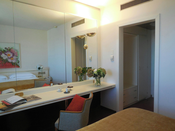 Bathroom 4, Starhotels Cristallo Palace, Bergamo