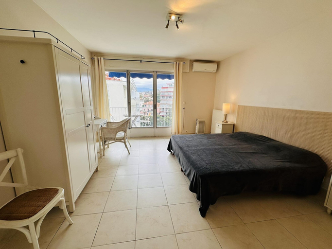 Room 2, Two Bed Apt in the Center of Cannes - 2229, Alpes-Maritimes