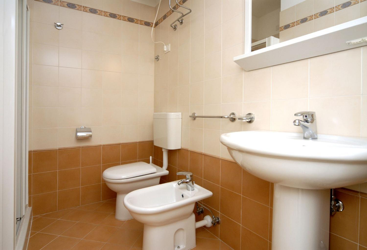 Bathroom 3, Luminous flat with shared garden next to the sea, Venezia