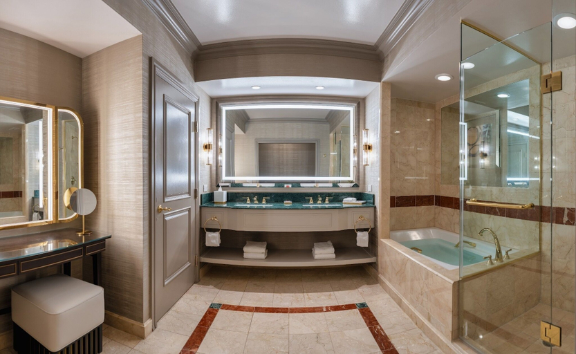Bathroom 5, The Venetian Prestige Club Lounge, Clark