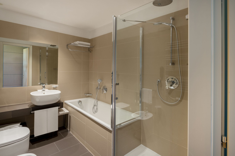 Bathroom 5, UNA Hotels Bologna Fiera, Bologna