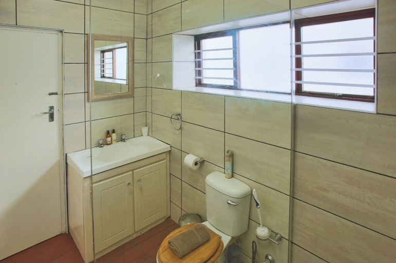 Bathroom 4, Sea Cottage, Langebaan 4-Sleeper, West Coast