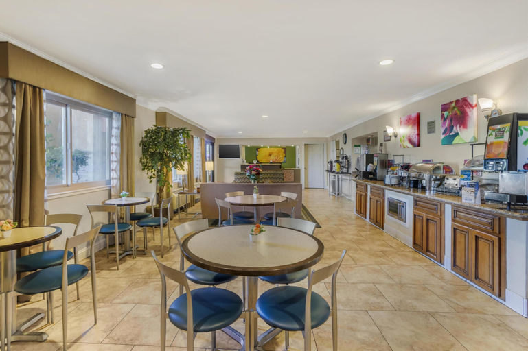 Food & Drinks 5, Best Western Plus Pleasanton Inn, Alameda