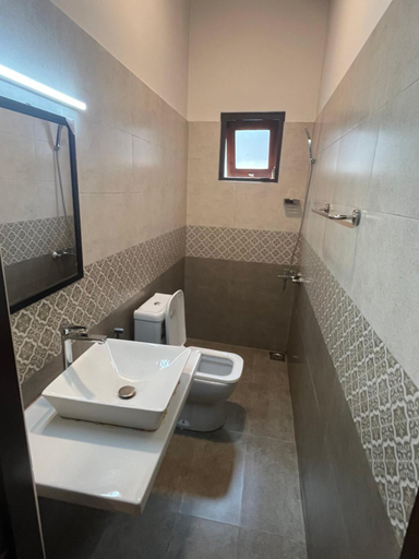 Bathroom 4, Royal Crown Residence Hotel , Kaduwela
