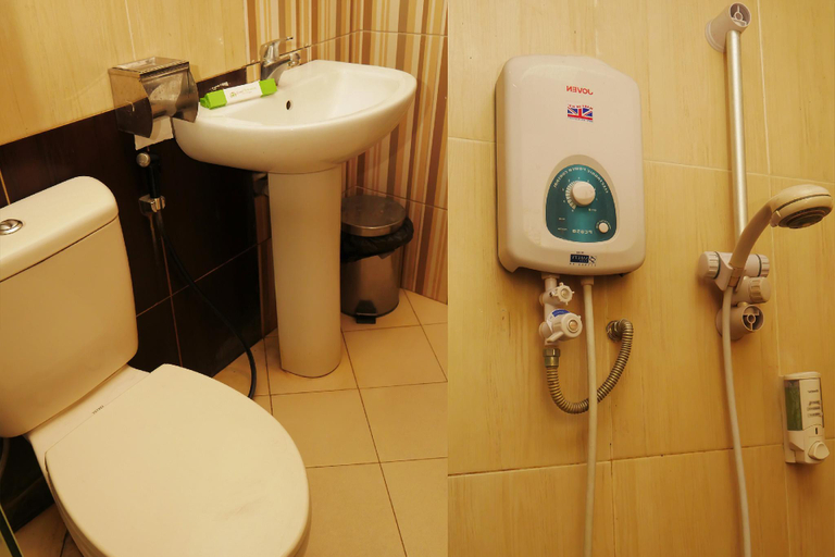 Bathroom, Hotel Grand Darussalam Syariah, Medan