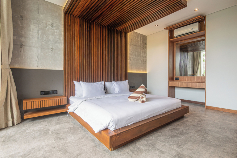Exterior 2, Modern 4BR Canggu Retreat Just 8mins to the Beach, Badung