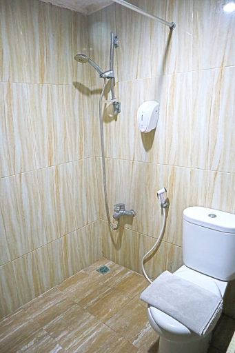 Bathroom 5, PLUM Prestige Hotel Juanda, Surabaya