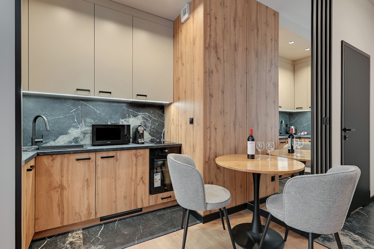 In-room dining 3, GRANO APARTMENTS Gdańsk Granaria, Gdańsk City
