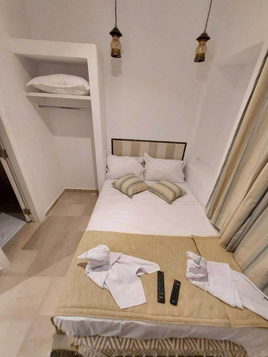 Room 4, Hotel Al Jazira, Mahdia