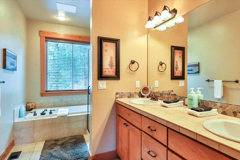 Room 3, White Water Lodge in Leavenworth, Chelan