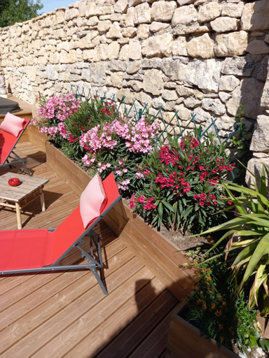 Others 2, Chez Daniele chambre avec jacuzzi et terrasse privee, Vaucluse