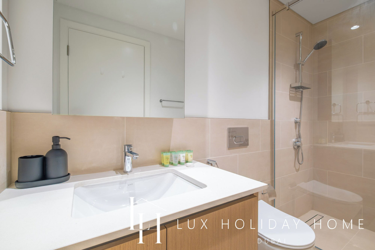 Bathroom, LUX The Dubai Creek Beach Suite 2, Dubai