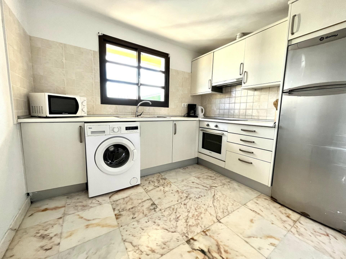 Private kitchen, House - Sleeps 6 - Pool - Pet Friendly, Las Palmas