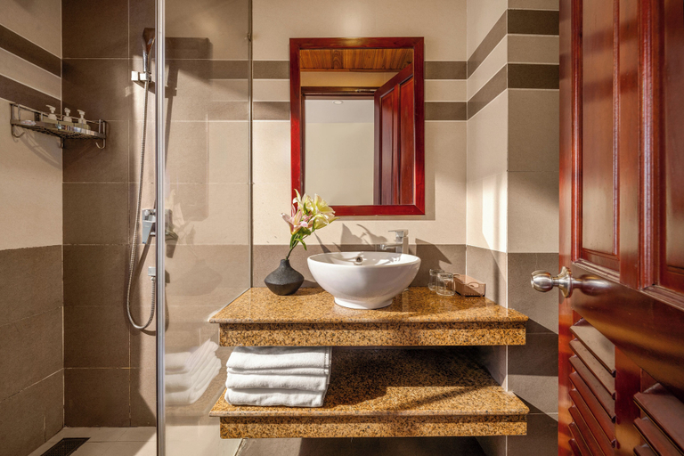 Bathroom 3, Southern Hotel Hoi An, Da Nang