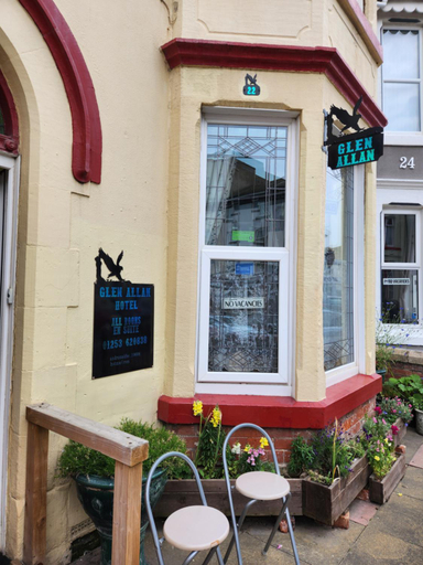 Others 5, Stay at 22, Blackpool