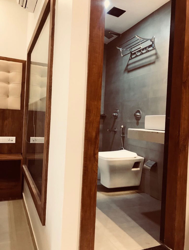 Bathroom 3, BKC Grand, Mumbai Suburban