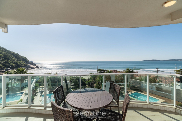 Outdoor dining 2, VDT - Apartments 180m From Bombas Beach, Bombinhas