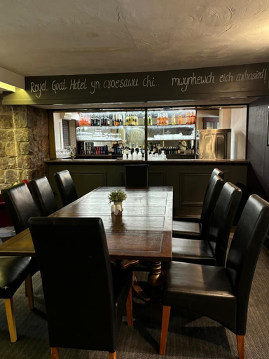 Food & Drinks 5, Royal Goat Hotel, Gwynedd