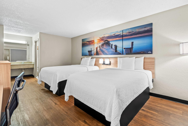 Bedroom 3, Days Inn by Wyndham Jacksonville NC, Onslow