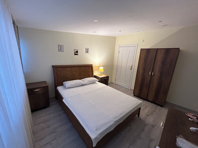 Bedroom 5, NAVAL HOTEL, Merkez
