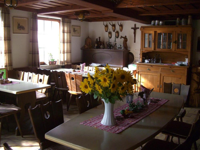 Food & Drinks 2, Gasthaus zum Baren Gastehaus, Main-Tauber-Kreis