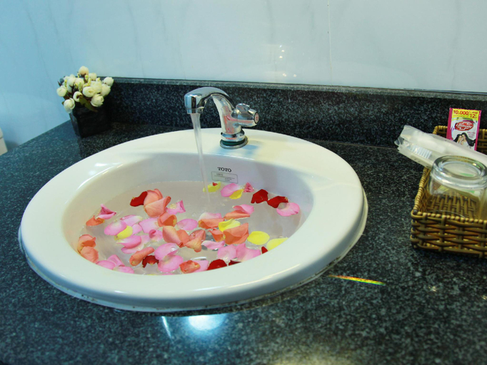 Bathroom 2, Anna Hotel, Da Nang
