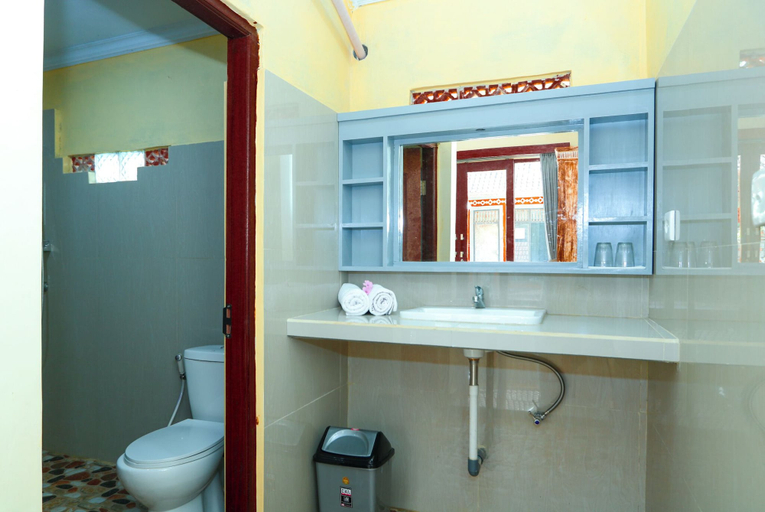 Bathroom 3, Vaneka Garden House, Gianyar
