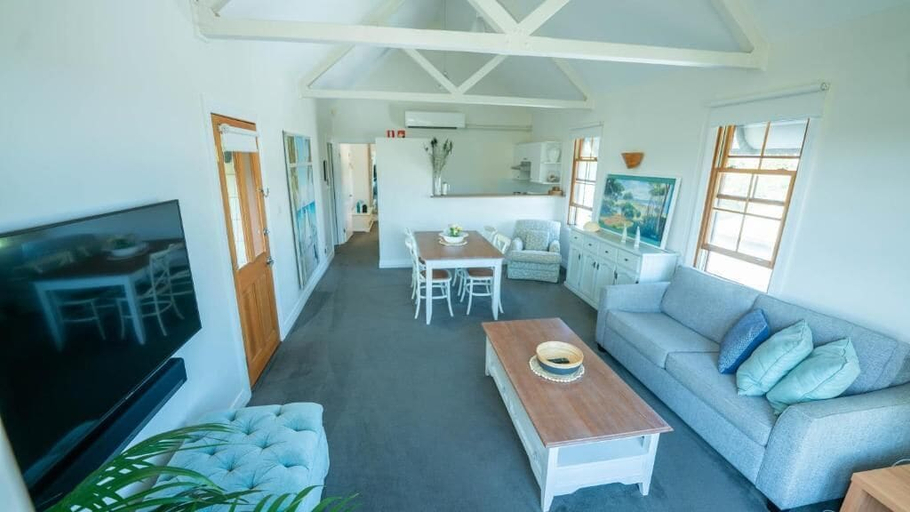 Living area 5, Bellevue Boutique Hotel, Kiama