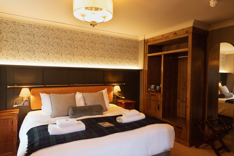 Bedroom 2, The Devonshire Arms Baslow, Derbyshire