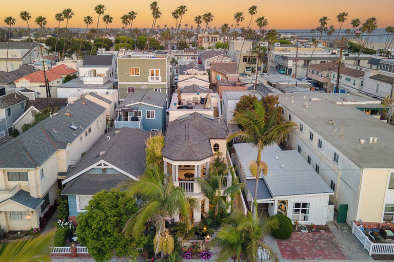 Interior 5, Seventh & Shore Stylish Seal Beach Home w/ Elevator, Fireplace + Bold Design, Orange