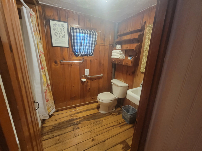 Bathroom 3, Cottage Place on Squam Lake, Grafton