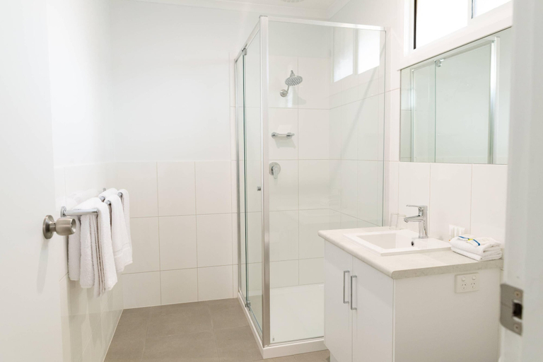 Bathroom 5, Econo Lodge Mildura, Mildura - Pt A