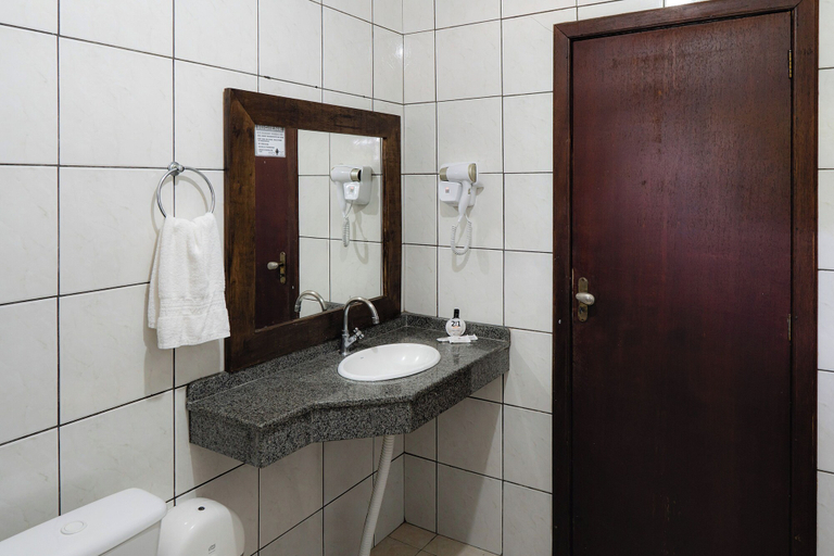 Bathroom 4, Pousada Porto dos Casais, Garopaba