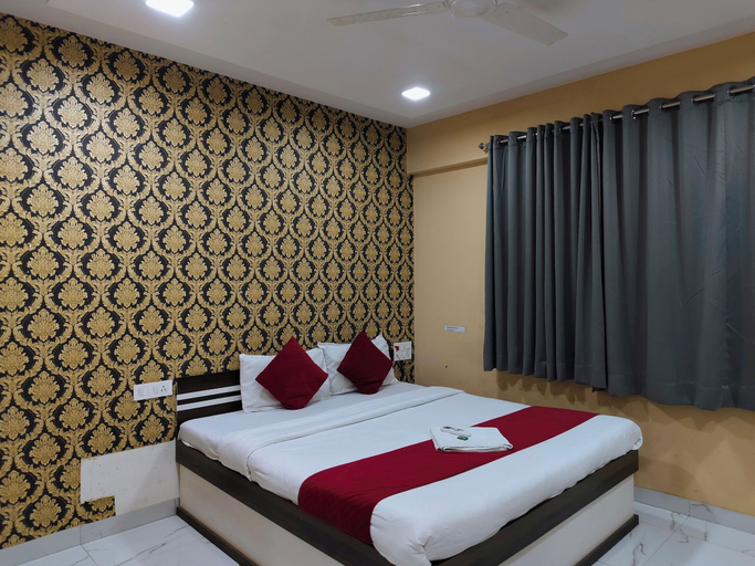 Room 3, Emerald Tree Moshi, Pune