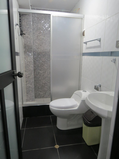 Bathroom 3, Hospedaje EL RINCONCITO II - Cerca al Aeropuerto Jauja, Jauja